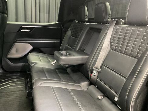 Used 2024 GMC Sierra EV Denali AWD/4WD image 8