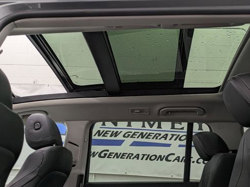 Used 2023 Mercedes-Benz GLS 450 4MATIC image 5