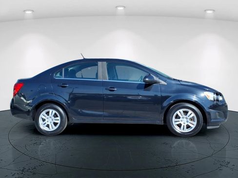 Used 2014 Chevrolet Sonic LT FWD image 2