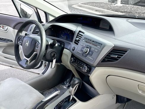 Used 2012 Honda Civic LX image 5