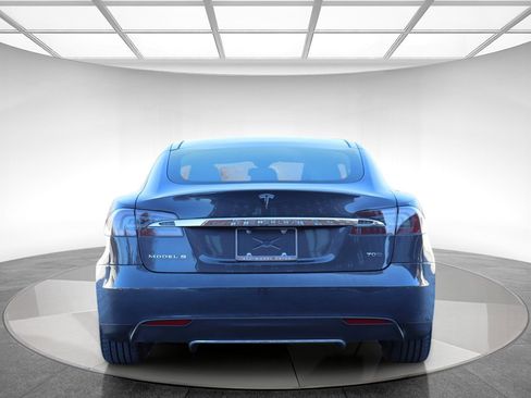 Used 2015 Tesla Model S 70D image 7