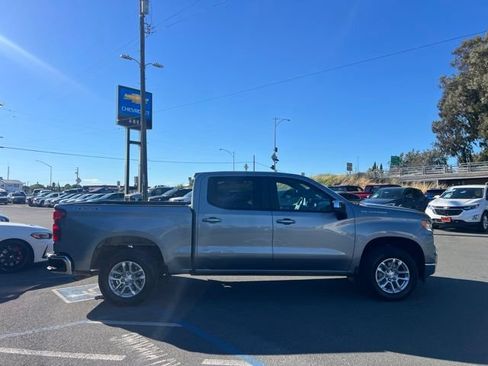 Used 2023 Chevrolet Silverado 1500 LT AWD/4WD image 5