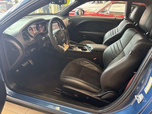 Used 2022 Dodge Challenger SRT Hellcat w/ Plus Package RWD image 16