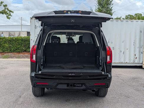 Used 2025 Ford Expedition Active RWD image 15