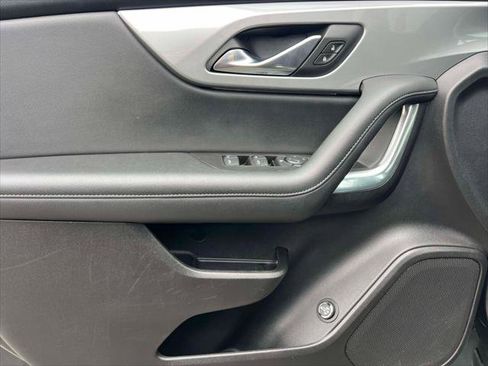 Used 2020 Chevrolet Blazer LT image 17