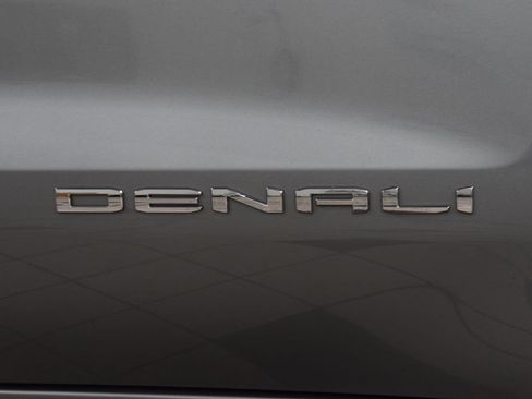 Used 2024 GMC Sierra 1500 Denali w/ Denali Reserve Package AWD/4WD image 17