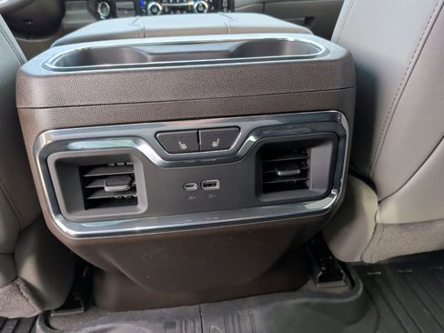 New 2026 GMC Sierra 1500 SLT image 40