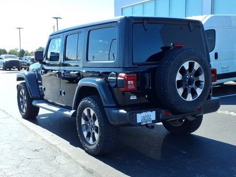 Used 2018 Jeep Wrangler Unlimited Sahara w/ Dual Top Group AWD/4WD image 5