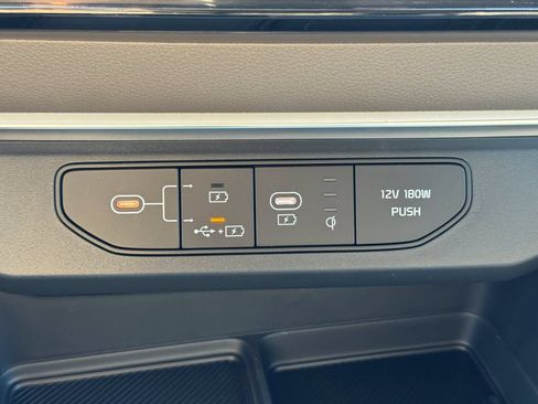 New 2026 Kia Carnival EX FWD image 26