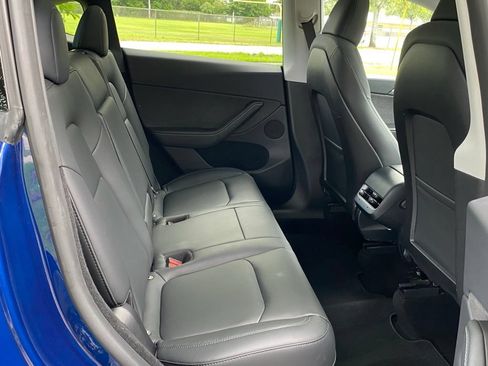 Used 2024 Tesla Model Y Long Range AWD/4WD image 20