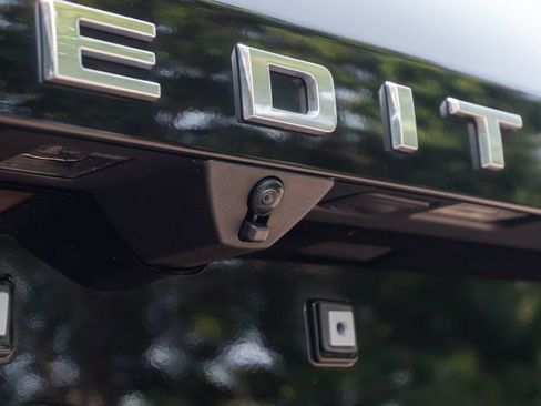 Used 2025 Ford Expedition Active RWD image 11