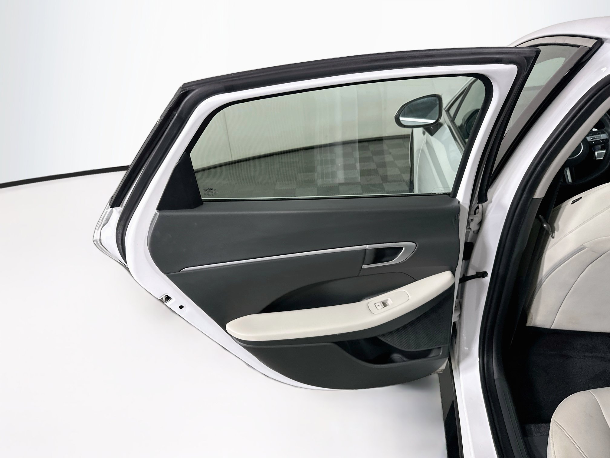 Used 2025 Hyundai Sonata SEL FWD image 26