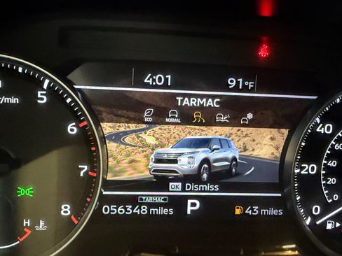 Used 2024 Mitsubishi Outlander SE FWD image 33