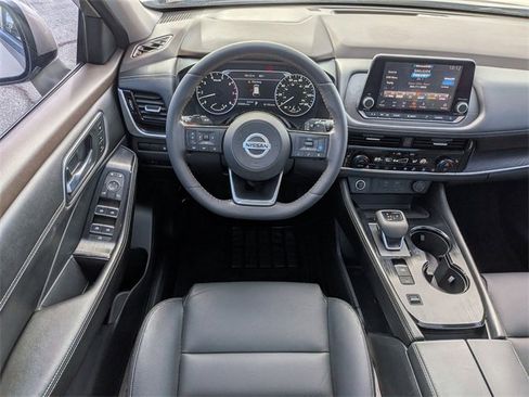 Used 2021 Nissan Rogue SL image 32