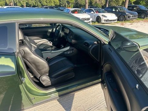 Used 2023 Dodge Challenger SXT w/ Plus Package RWD image 9