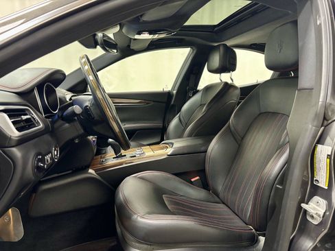 Used 2017 Maserati Ghibli S RWD image 15