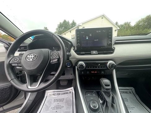 Used 2022 Toyota RAV4 XLE w/ Convenience Package image 39