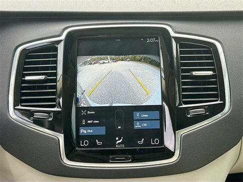 Used 2022 Volvo XC90 T5 Momentum w/ Advanced Package image 34
