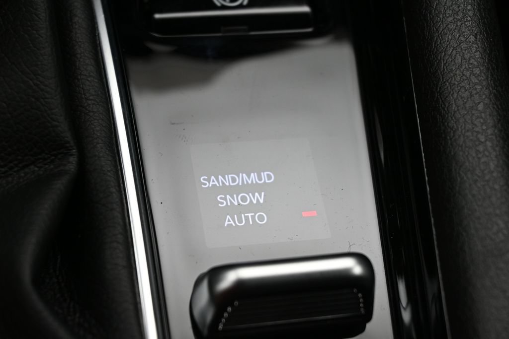 Used 2026 Jeep Compass Latitude AWD/4WD image 14
