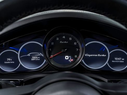 Used 2022 Porsche Cayenne Turbo AWD/4WD image 15