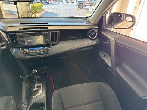 Used 2016 Toyota RAV4 XLE image 49