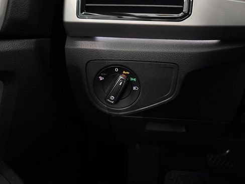 Used 2022 Volkswagen Atlas Cross Sport SEL image 25