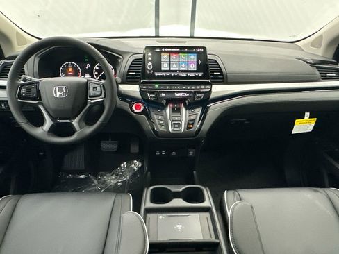 New 2026 Honda Odyssey Touring image 27