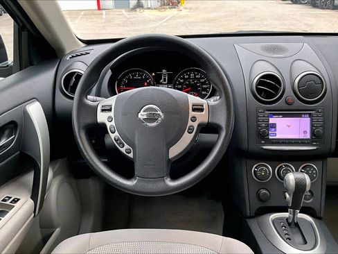 Used 2013 Nissan Rogue SV w/ Premium Pkg image 5