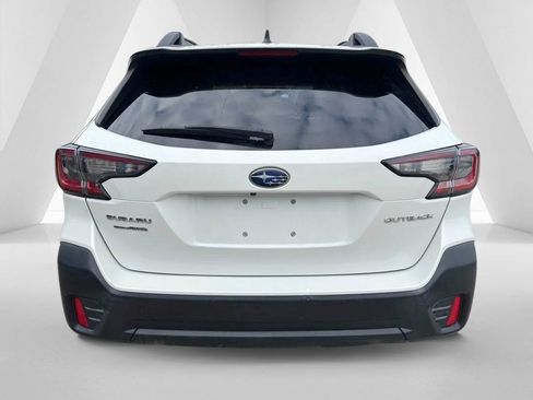 Used 2022 Subaru Outback Premium image 6