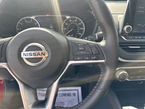 Used 2022 Nissan Altima 2.5 SR FWD image 10