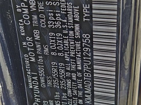 Used 2023 Genesis GV70 2.5T w/ Select Package image 24