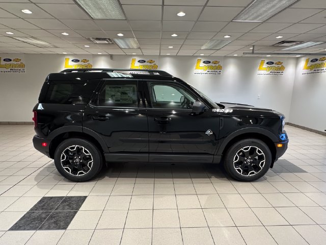 New 2026 Ford Bronco Sport Outer Banks w/ Outer Banks Tech Package+ AWD/4WD image 3
