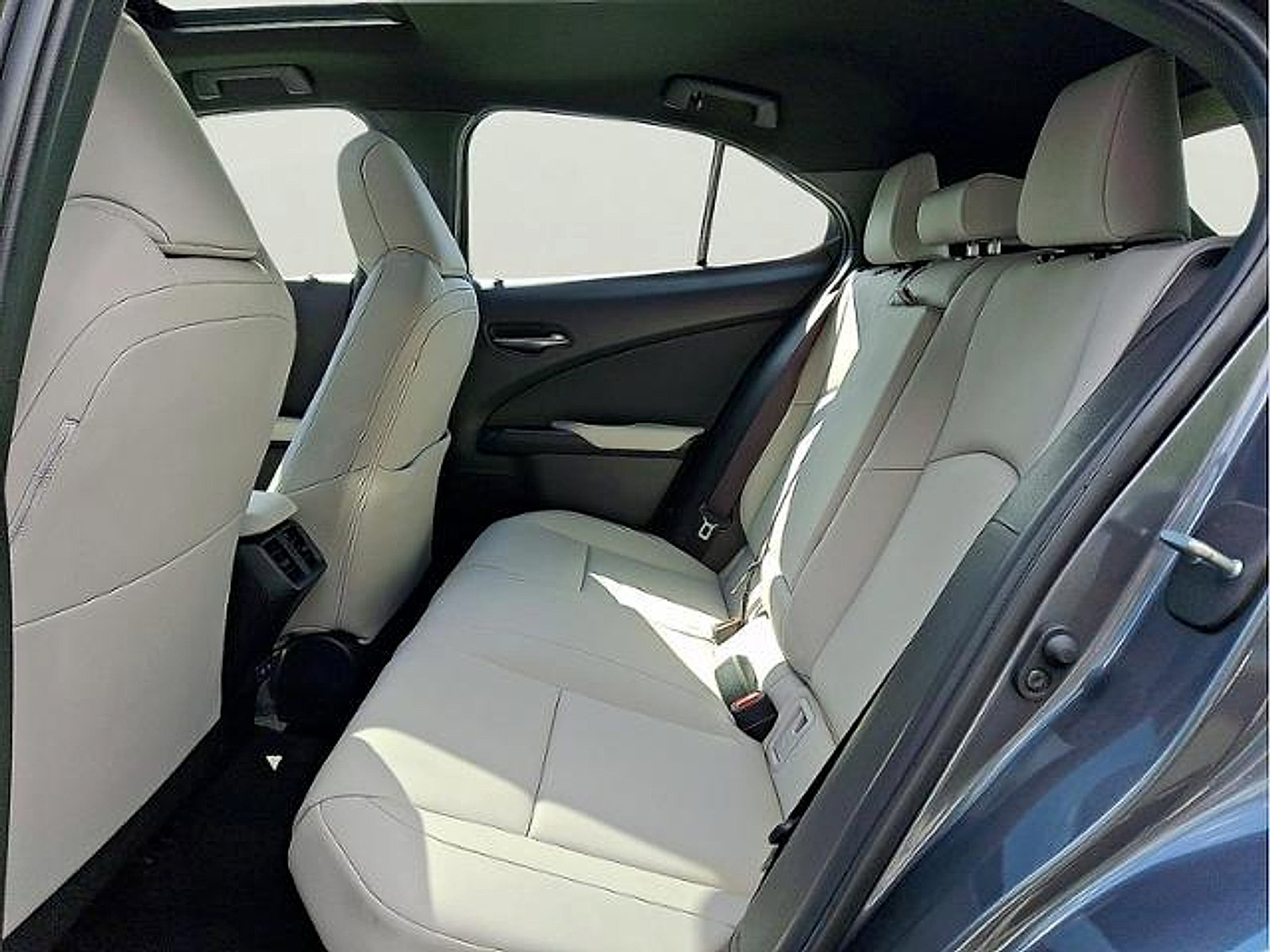 Certified 2024 Lexus UX 250h F Sport AWD/4WD image 8