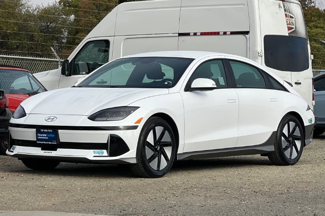 Certified 2025 Hyundai Ioniq 6 SE RWD image 10
