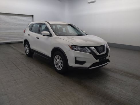 Used 2017 Nissan Rogue S AWD/4WD image 13