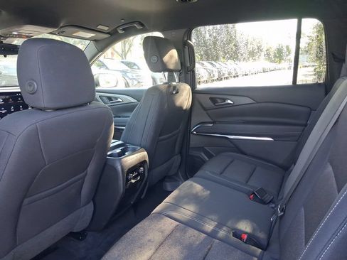 Used 2024 Chevrolet Traverse LS FWD image 14