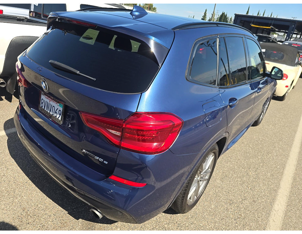 Used 2021 BMW X3 xDrive30e w/ M Sport Package AWD/4WD image 4