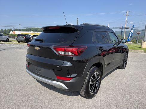 Used 2025 Chevrolet TrailBlazer LT FWD image 4