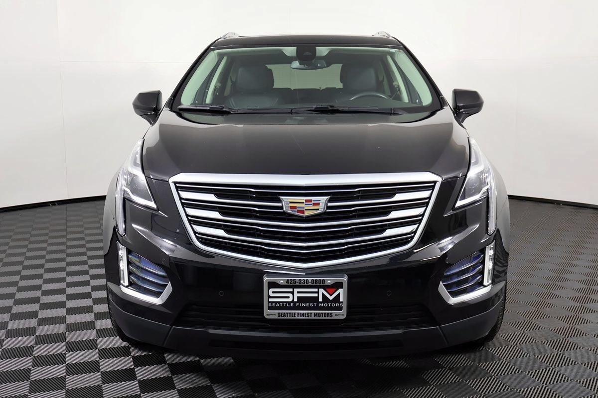 Used 2017 Cadillac XT5 Luxury w/ Driver Awareness Package AWD/4WD image 4