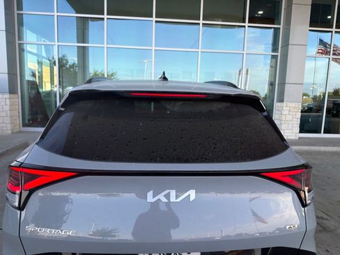 Used 2024 Kia Sportage SX AWD/4WD image 16