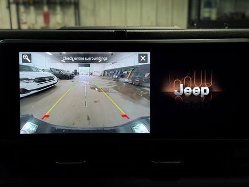 Used 2024 Jeep Gladiator Sport AWD/4WD image 34