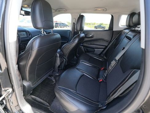 Used 2020 Jeep Compass Latitude w/ Cold Weather Group AWD/4WD image 18