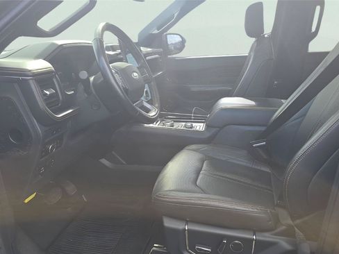 Used 2023 Ford Expedition Platinum AWD/4WD image 7