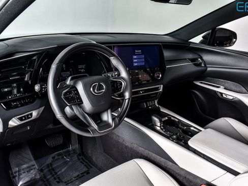 Used 2025 Lexus RX 350 Premium w/ Convenience Package image 17
