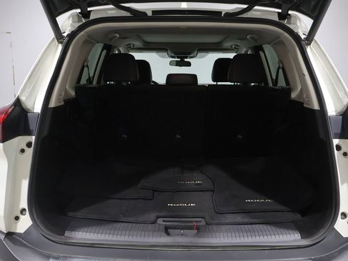 Used 2023 Nissan Rogue SV w/ SV Premium Package AWD/4WD image 12