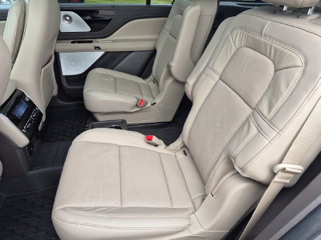 Used 2024 Lincoln Aviator Reserve w/ Equipment Group 201A AWD/4WD image 27