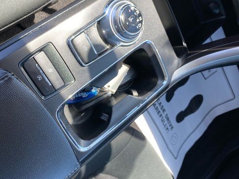 Used 2020 Ford Fusion SE FWD image 30