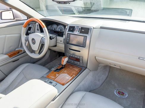 Used 2004 Cadillac XLR image 64