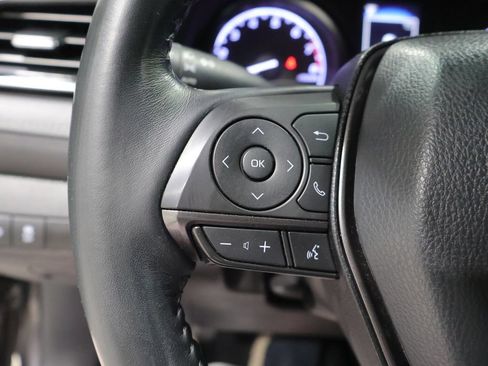 Used 2022 Toyota Camry SE w/ Convenience Package FWD image 33