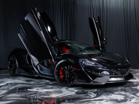 Used 2017 McLaren 570S Coupe RWD image 3